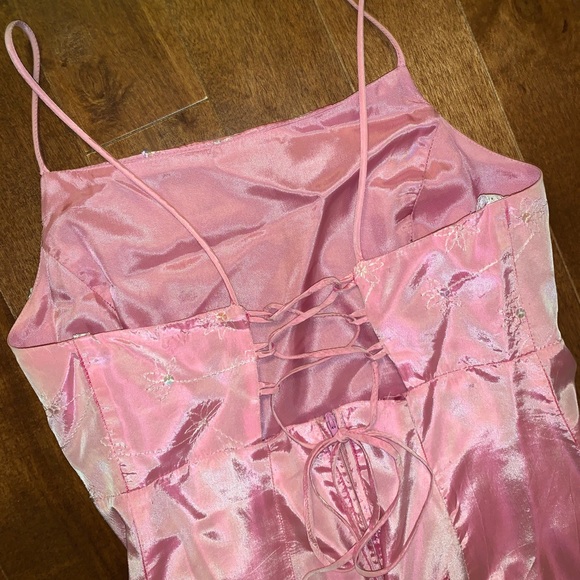 Womens Floor Length Evening Dress - Picture 3 of 6